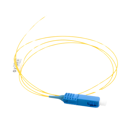 Pigtail de Fibra Óptica SC/UPC Simplex, Monomodo OS1/OS2 XGLO, OFNR, Color Amarillo, 1 Metro (3.28 Pies)