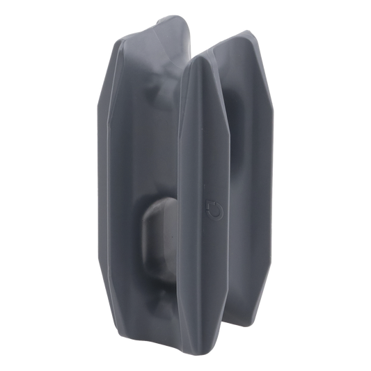 Aislador de Esquina Gris para Cercas Eléctricas / 18 kV / Anti UV / Resinas Vírgenes / Resistencia 7.5-10.2 kg / 66 mm x 31.6 mm
