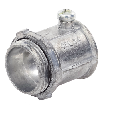 Conector de 3/4" para Tubo Pared Delgada con Tornillos Opresores.