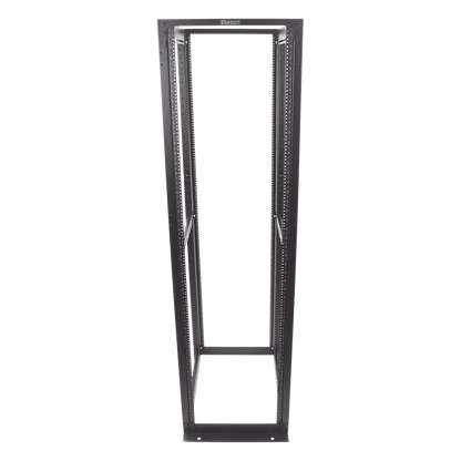 Rack de Cuatro Postes Estándar de 19", Rieles Numerados y Roscados #12-24, Profundidad Máxima de 30 in, 45 Unidades de Rack, Color Negro