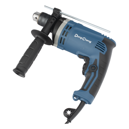 Taladro Rotomartillo de 710W ,110 Vca con broquero de 1/2 pulgada.