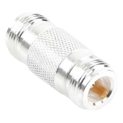 Adaptador Barril en Linea para 50 Ohm, de Conector N Hembra a N Hembra, Plata/ Oro/ Teflón