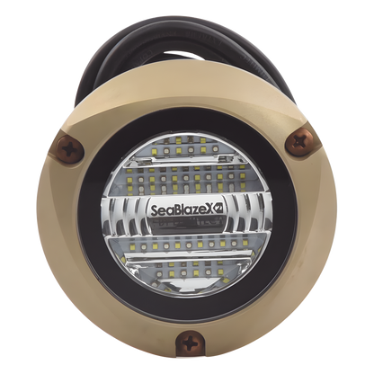 Luz led marina sumergible SeaBlaze X2, emite luz de color blanco y azul de 6000 lúmenes, fabricada en bronce naval con grado de protección IP68