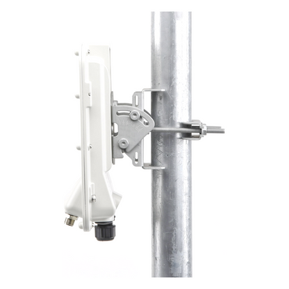 PTP-550 Hasta 1.36 GBps / 4910 - 6200 MHz / 802.11 AC Wave 2 MU-MIMO 4: 4x4 / BackHaul Conectorizado / Ideal para distancias de +80 km (C050055H014A)