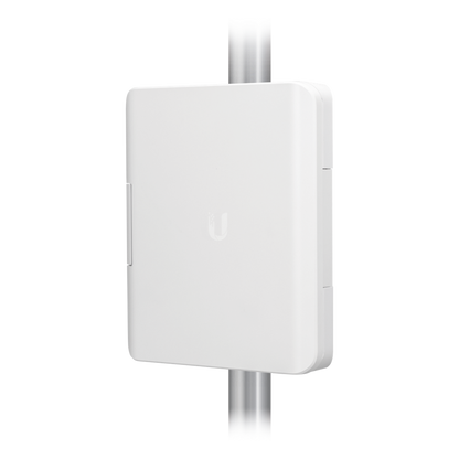Gabinete de Exterior para Switch Ubiquiti USW-Flex con Montaje en Poste e Inyector PoE 60W
