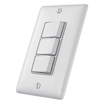Interruptor Residencial 15 A 120 V, con 3 Bases Unipolares, Cableado lateral, Color Blanco.