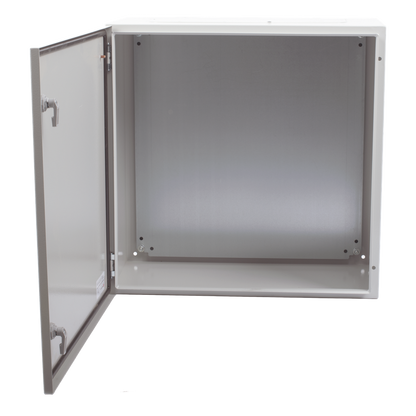 Gabinete de Acero IP66 Uso en Intemperie (600 x 600 x 300 mm) con Placa Trasera Interior Metálica y Compuerta Inferior Atornillable (Incluye Chapa y