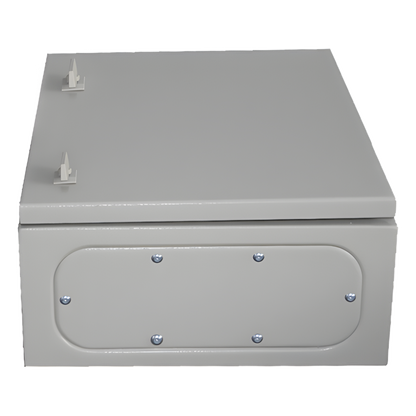 Gabinete de Acero IP66 Uso en Intemperie (500 x 700 x 250 mm) con Placa Trasera Interior Metálica y Compuerta Inferior Atornillable (Incluye Chapa y