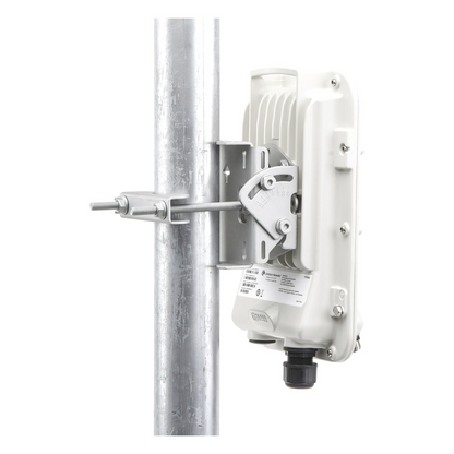 PTP-550 Hasta 1.36 GBps / 4910 - 6200 MHz / 802.11 AC Wave 2 MU-MIMO 4: 4x4 / BackHaul Conectorizado / Ideal para distancias de +80 km (C050055H014A)
