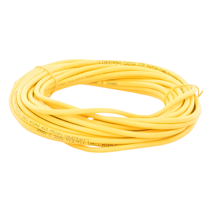 Cable de Parcheo Slim UTP Cat6A - 7 Metros (22.97 Pies) Amarillo, Diámetro Reducido (28 AWG)