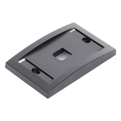 Placa de Pared Vertical Ejecutiva, Salida de 1 Puerto Mini-Com, Con Espacios Para Etiquetas, Color Negro