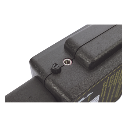Detector de Metales Portátil / Ligero y Fácil de Utilizar / Alerta Visual, Audible y de Vibración / A Prueba de Caídas (1 Metro) / Incluye Funda para