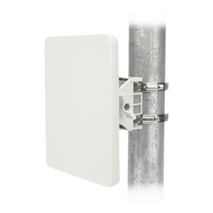 1 Gbps de capacidad / Suscriptor en 5 GHz / Force 4518 / 5 GHz / Antena Panel 18 dBi / Canales 20-40-80 MHz / MIMO 2x2 para una comunicación sin