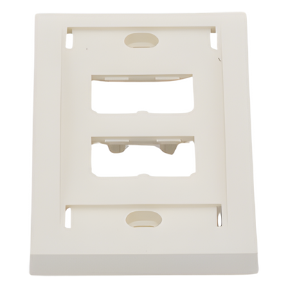 Placa de Pared Vertical Ejecutiva, Salida Para 4 Puertos Mini-Com, Con Espacios Para Etiquetas, Color Blanco Mate