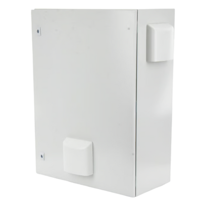 Gabinete Ventilado de Acero IP55 Uso en Exterior (600 x 800 x 300 mm) con Placa Trasera Interior Metálica y Compuerta Inferior Atornillable. Incluye