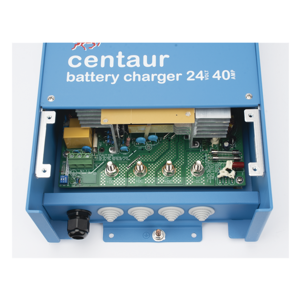 Centaur 24/40 / Cargador de Baterías 24V, 40A / Para Ambientes Marinos y Terrestres. / Bancos de 160 a 400 Ah