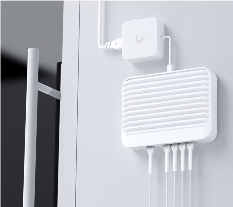 USW Flex XG Switch Capa 2, Compacto de 4 Puertos 10GbE, Puede ser Alimentado por un Puerto GbE PoE+ o con un Adaptador 5 Vcc USB-C