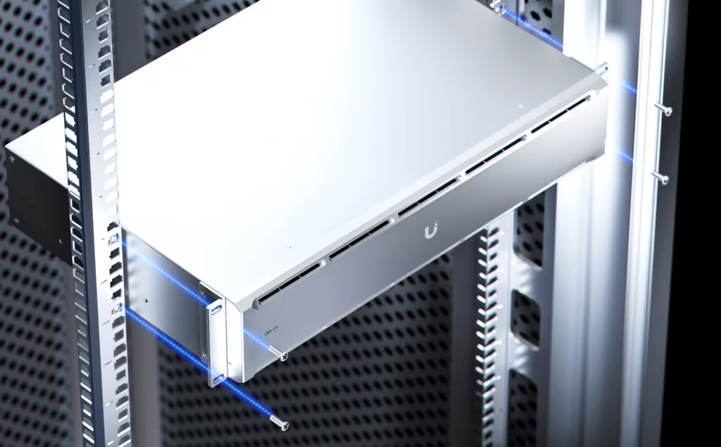 UniFi UPS Rackmount / 1.5kVA 1000W / 8 Contactos NEMA 5-15R / Batería Reemplazable 216Wh / 8 Minutos Autonomía Media Carga / Graceful Shutdown