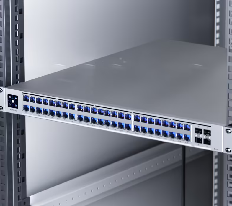 UniFi Switch USW-Pro-XG-48 / Capa 3 / 48 puertos (32 × 10 GbE, 16 × 2,5 GbE) + 4 puertos SFP28 25 G