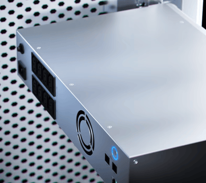 UniFi UPS Rackmount / 1.5kVA 1000W / 8 Contactos NEMA 5-15R / Batería Reemplazable 216Wh / 8 Minutos Autonomía Media Carga / Graceful Shutdown